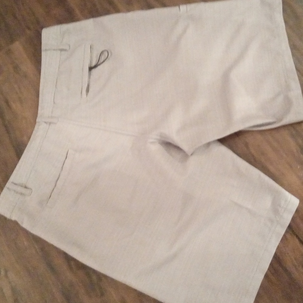 Dahu Khaki Board Shorts Hybrid Collection  Men's Size 32 - Picture 8 of 8